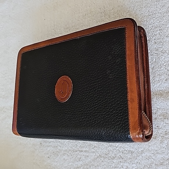 Dooney & Bourke Handbags - Vintage Dooney&Bourke Day Planner